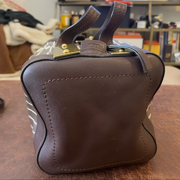 Tory Burch one of a kind brown and white top handle bag - Picture 13 of 16